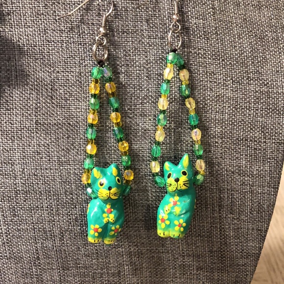 Necklace-earrings set. Handmade/hand painted green cats! So cute! - Picture 2 of 6
